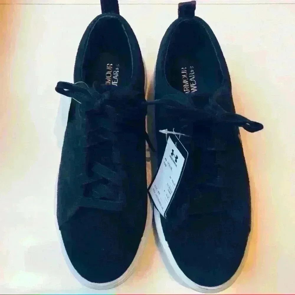 NEW! Under Amour Sportswear Club Low Sneakers.